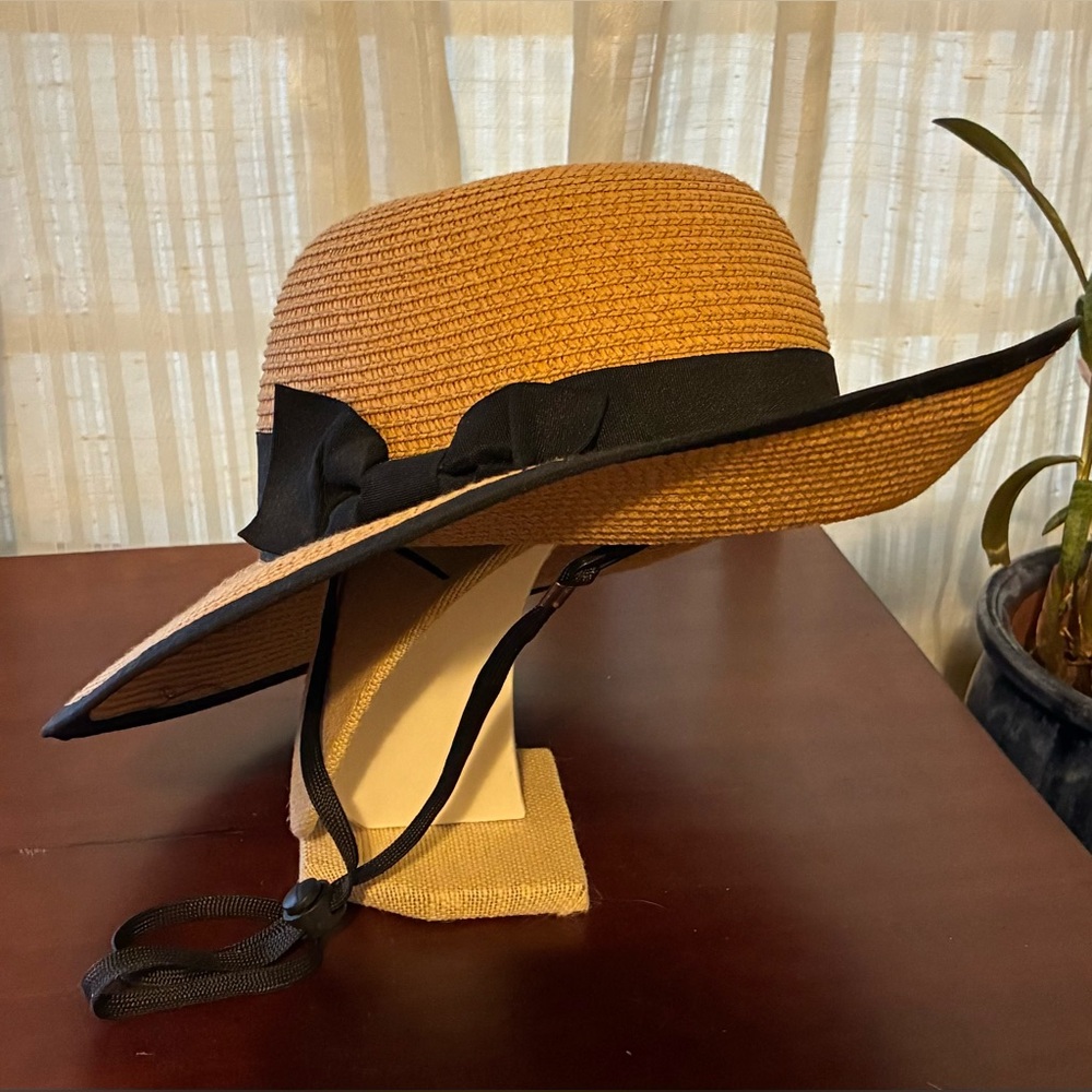 Hat Attack Wide Brim Straw Sun Hat Black Ribbon Bow NWOT - Picture 4 of 7
